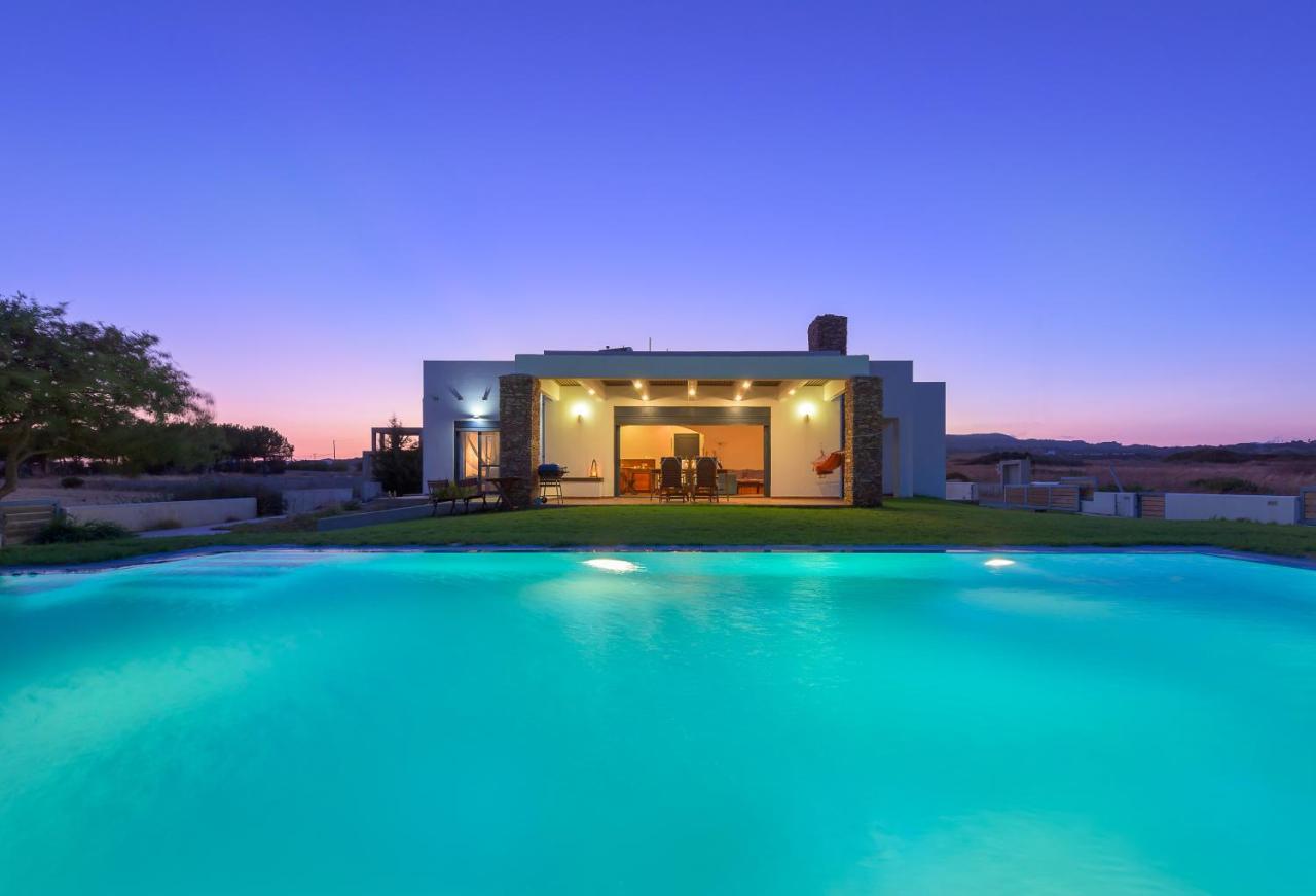 Cristelia Seafront & Pool Villa Лакханія Екстер'єр фото